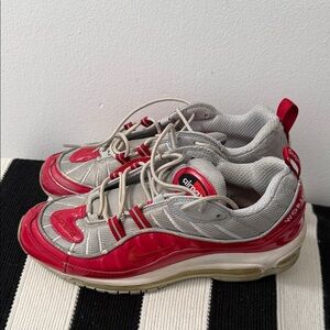 Nike Air Max 98 Supreme